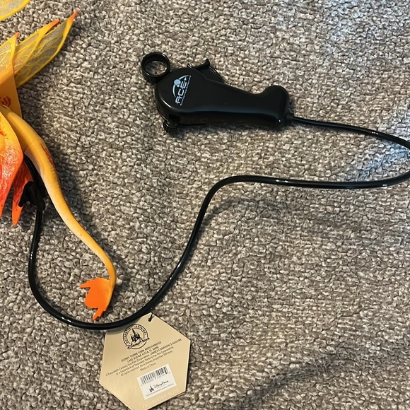 Disney Parks ACE Pandora Avatar Banshee Interactive Shoulder Toy Yellow/Orange - Picture 5 of 15